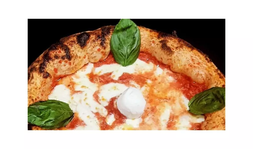 Pizzeria Love pizza