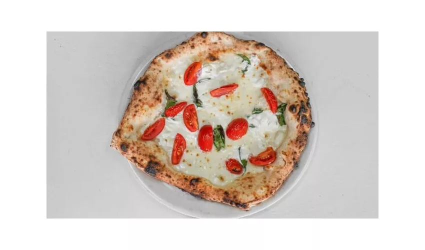 Pizzeria Love pizza