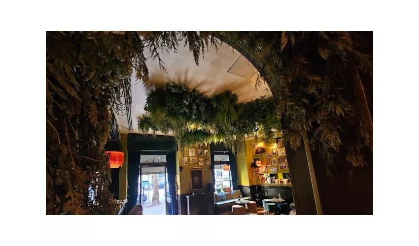 Emerald's Independent Bar