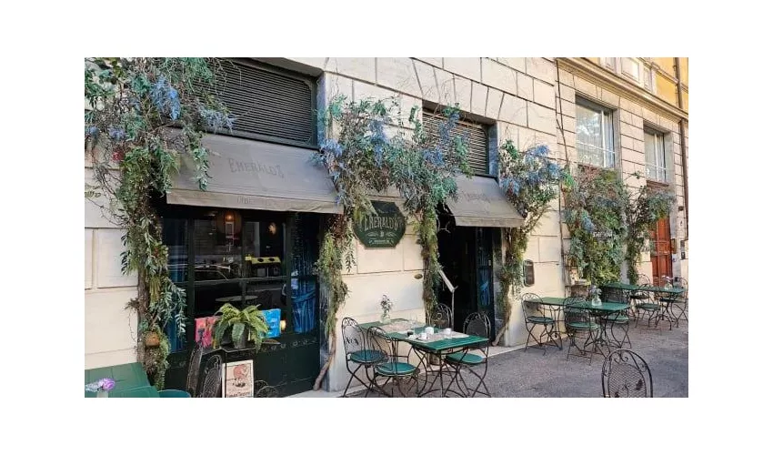 Emerald's Independent Bar