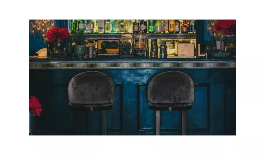 Emerald's Independent Bar