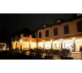 Aura Resturant