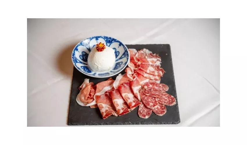 Aura Resturant