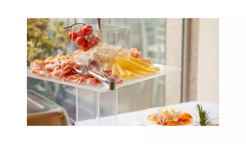 Aura Resturant