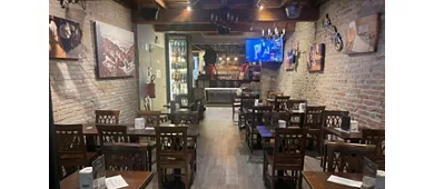 Macaco Beer Wine Food and Pizza