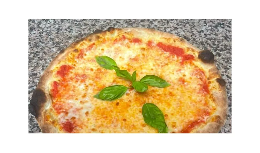 Macaco Beer Wine Food and Pizza