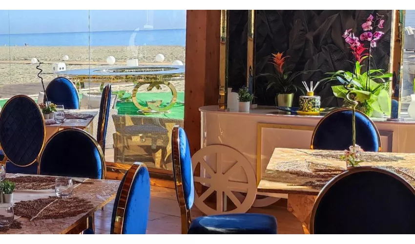 Méditerranée Beach Luxury Club