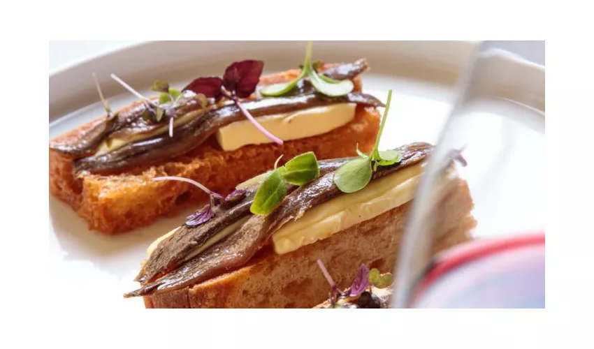 L' Amo Bistrot & Cocktail Bar