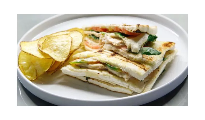 L' Amo Bistrot & Cocktail Bar