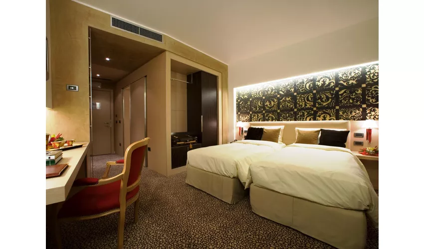 Antony Palace Hotel