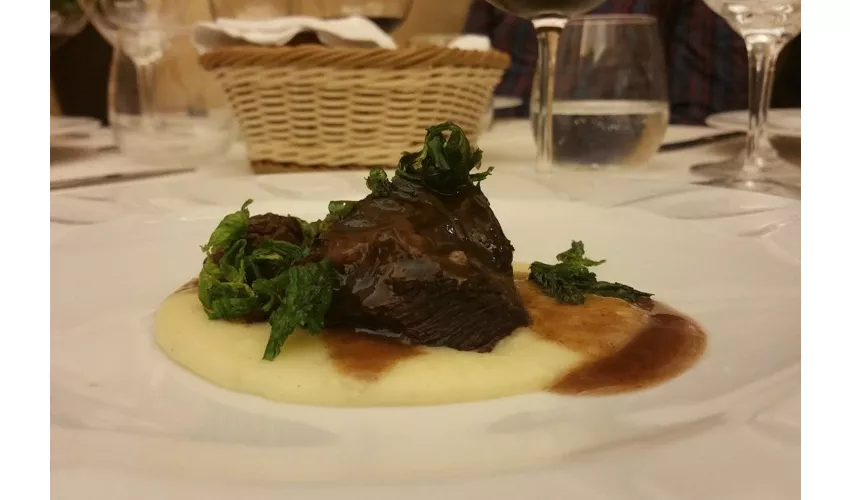 Roma: Degustazione guidata di vini + cena