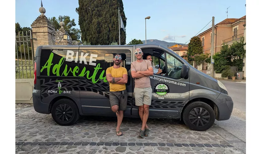 Appia Antica e Catacombe Roma: Tour guidato in E-Bike con trasferimento privato