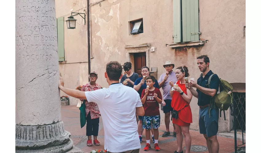 Sirmione: Visita a pie + Visita en barco