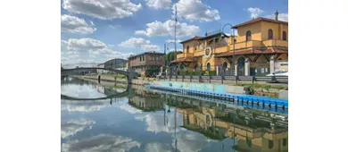 Milano: Tour in barca dei Navigli e della Darsena