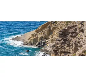 Casa di Mario sulla spiaggia di Pollara