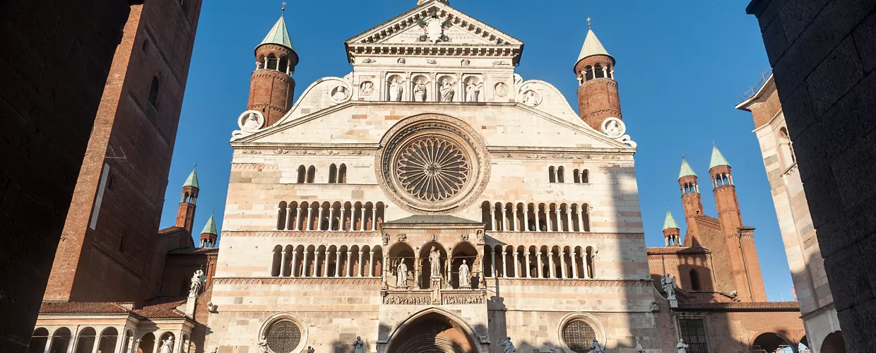 2480X1000_cattedrale_ss_maria_assunta_destination.jpg