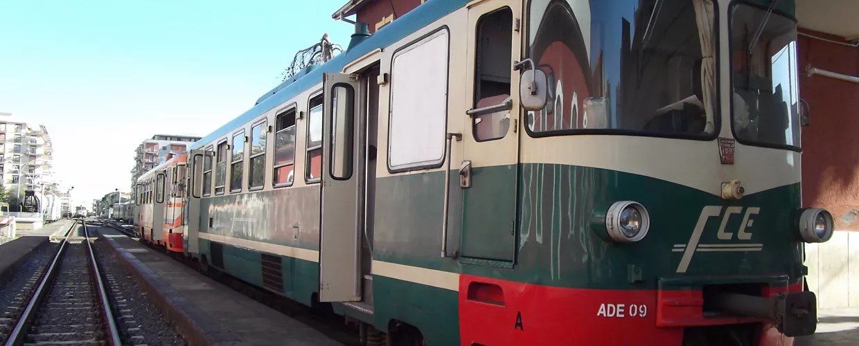 Ferrovia Circumetnea Estación de Catania Borgo