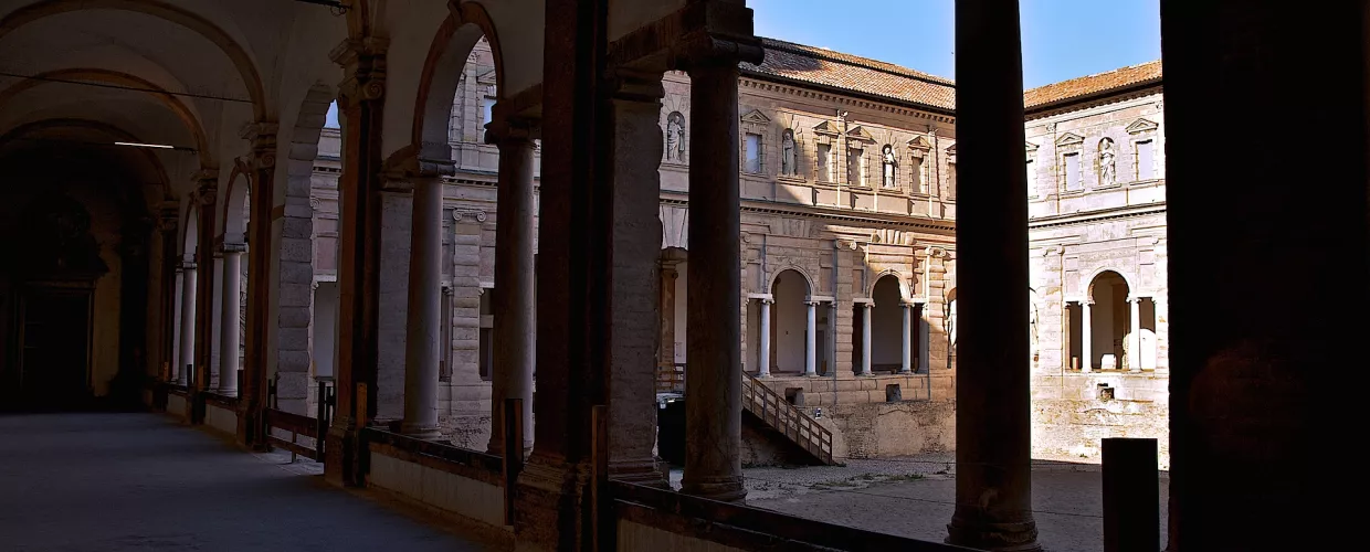 I Chiostri di San Pietro 