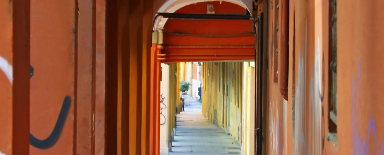 The Porticoes of Via Senzanome