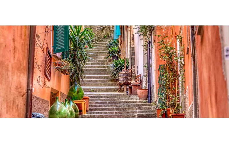 I santuari delle Cinque Terre e l'arrivo a Monterosso al Mare