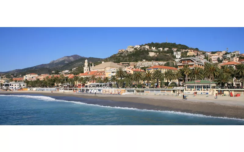 Die Strände und Anlegeplätze mit der „Blauen Flagge“ in Ligurien