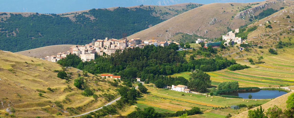 Santo Stefano di Sessanio, in Abruzzo Italia.it