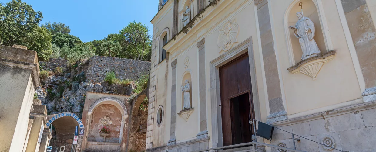 Santuario della Montagna Spaccata