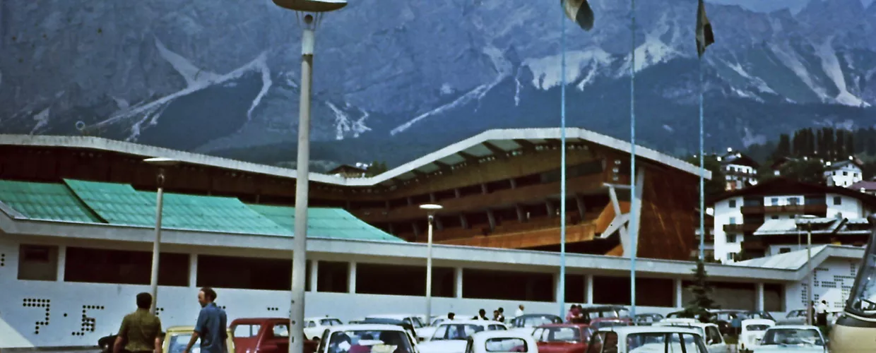 Olympisches Eisstadion