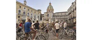 Palermo: tour guidato in bicicletta + degustazione di cibo