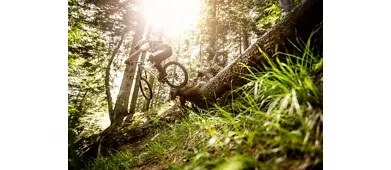 Enduro nelle alpi: l’avventura inizia qui. 