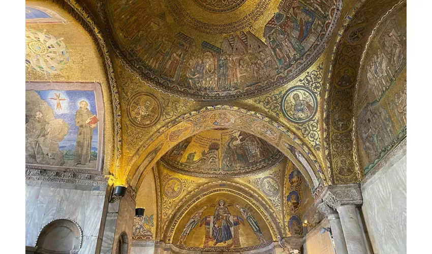 St.Mark’s Basilica: Premium Skip The Line Entrance + Terrace + Audio Guide