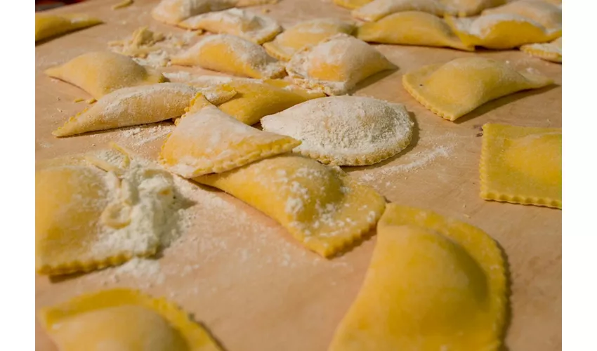 Roma: Corso di preparazione della pasta con uno chef locale + bevande