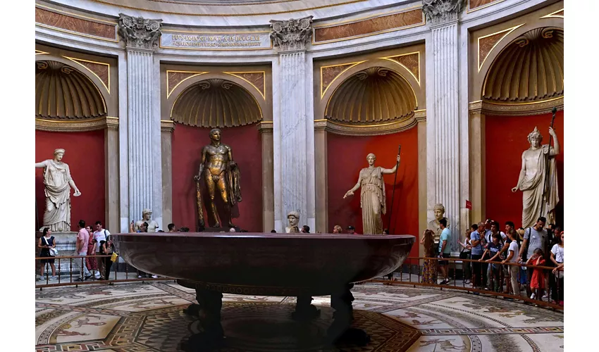 Musei Vaticani e Basilica di San Pietro: Visita veloce + Tour guidato semi-privato