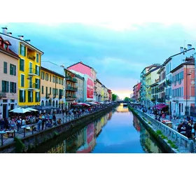 Aperitivo in barca sui Navigli