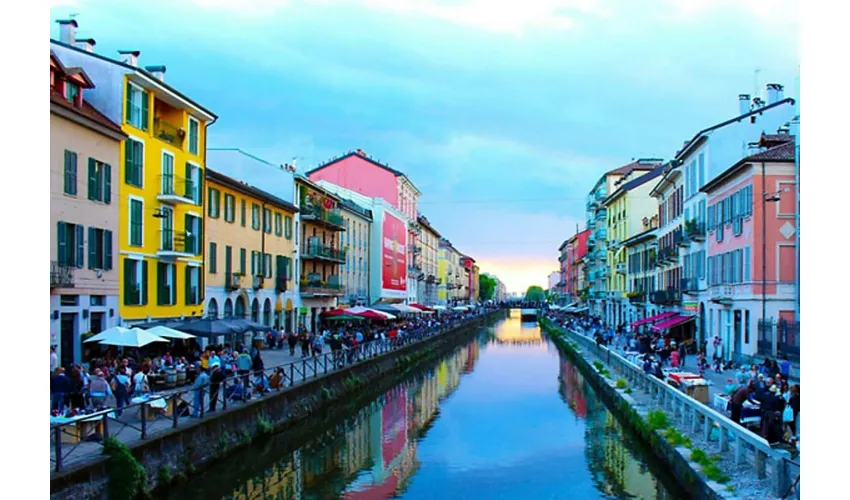 Aperitivo in barca sui Navigli