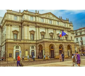 Teatro alla Scala: Guided Tour + Fast Track Ticket