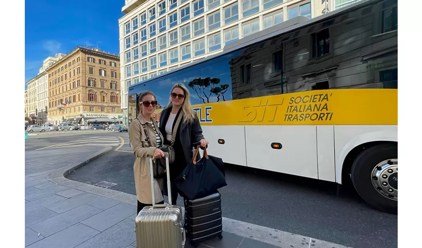 Roma: Trasferimento in autobus dalla Stazione Termini all'Aeroporto di Ciampino