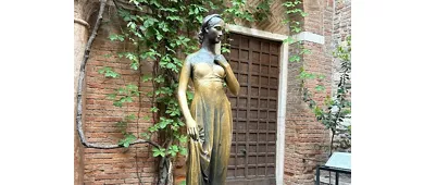 Verona: Fast Track Entry to Juliet's House + Audio Guide