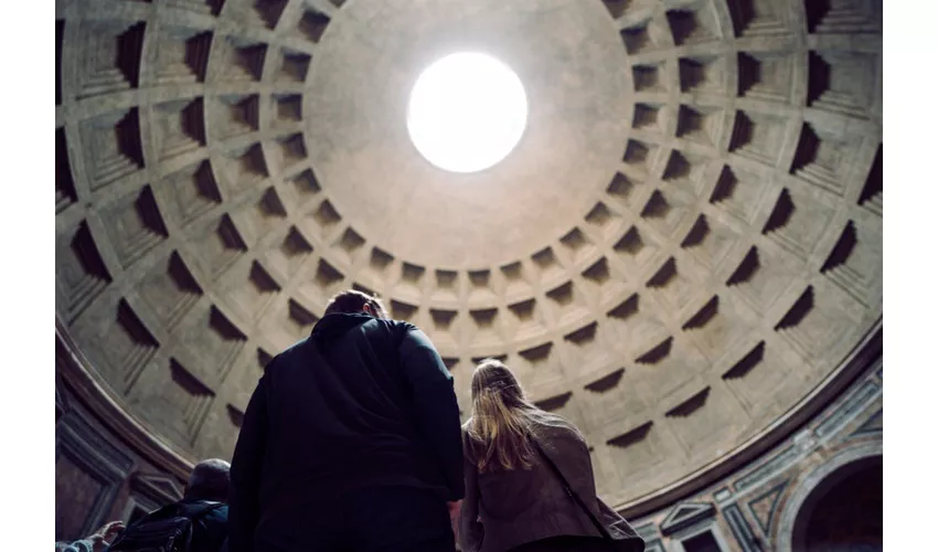 Roma: Tour guidato a piedi + visita al Pantheon