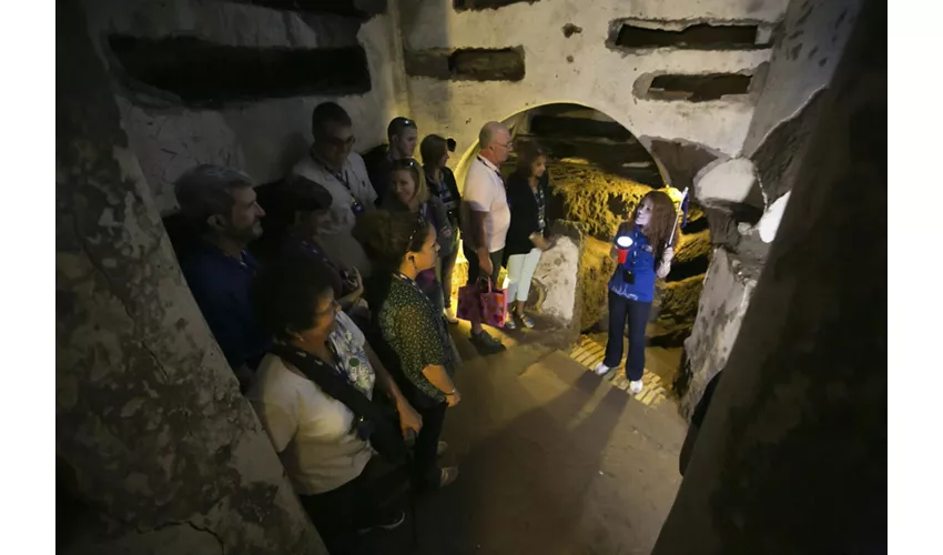 Tour delle cripte e delle catacombe romane con audioguida