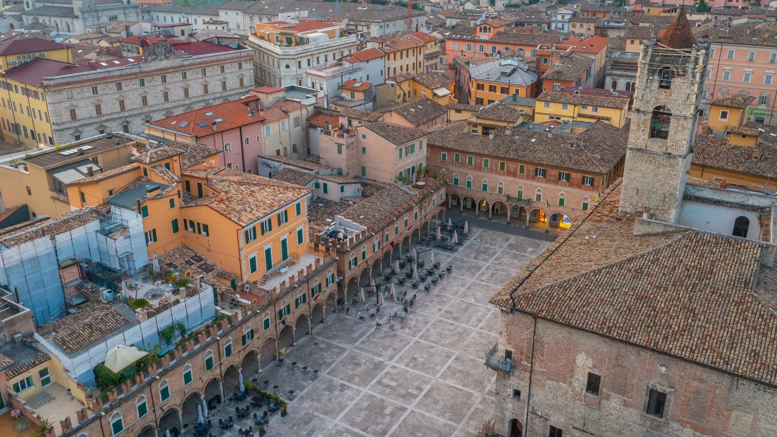 Ascoli Piceno, city of a hundred towers and bien vivre