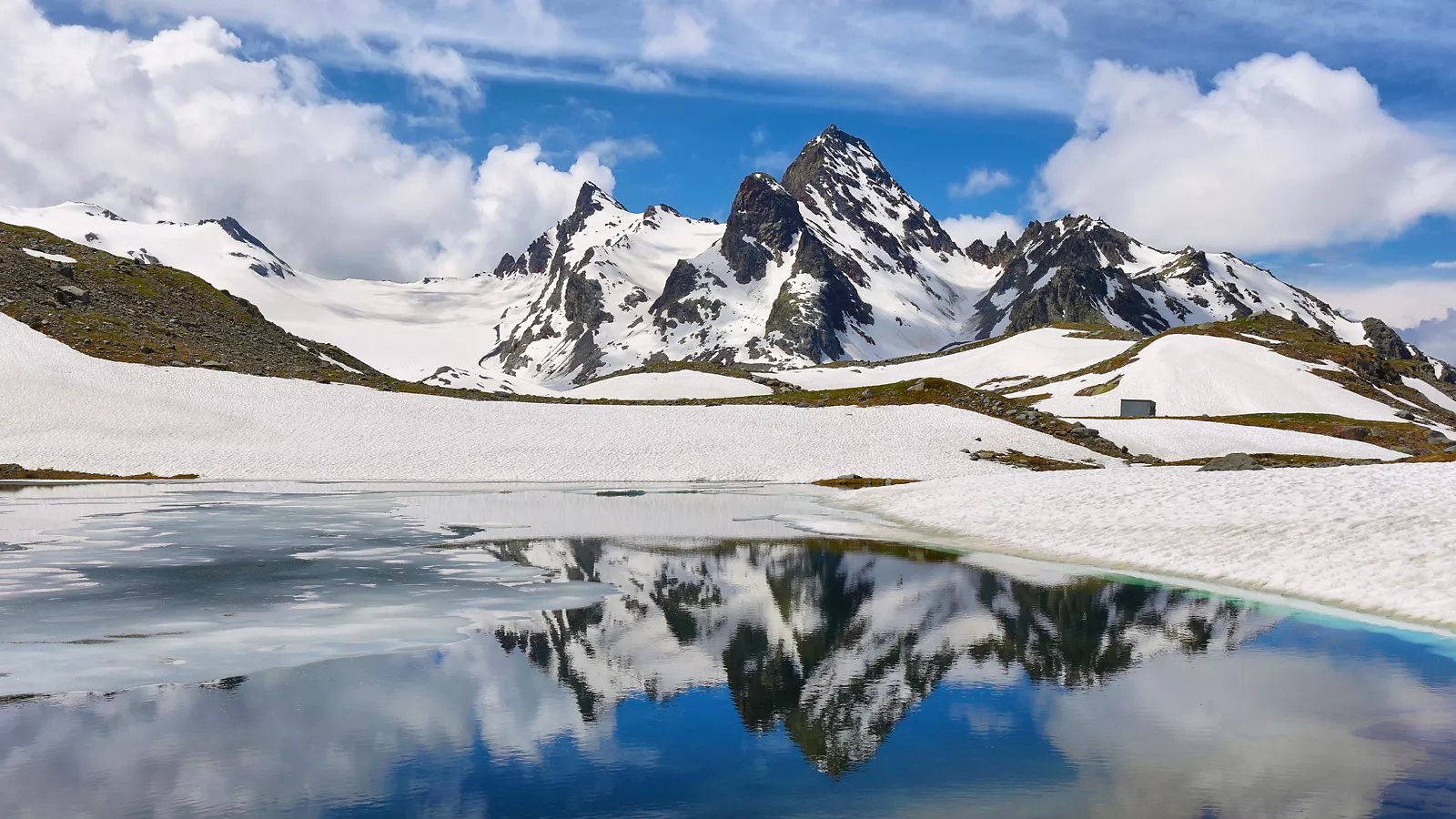 Celebrating World Snow Day: 6 glaciers in Italy to see at least once