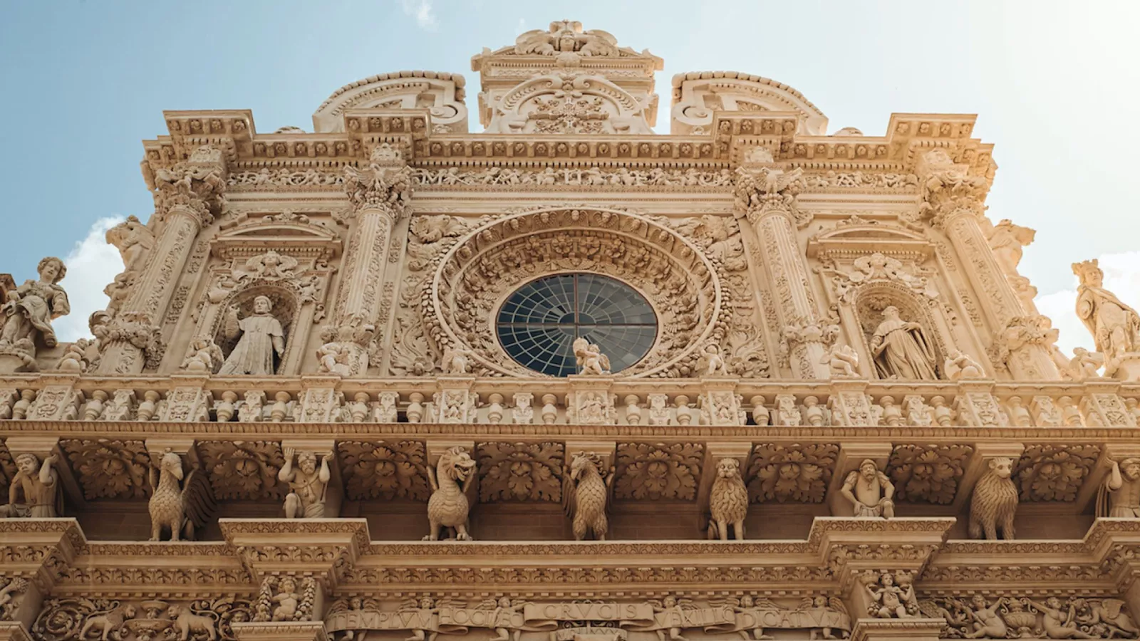Lecce: la splendida città baciata dal sole tra le bianche pietre