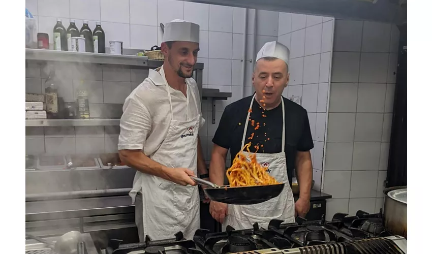 Roma: Corso di cucina di pasta amatriciana e cacio e pepe
