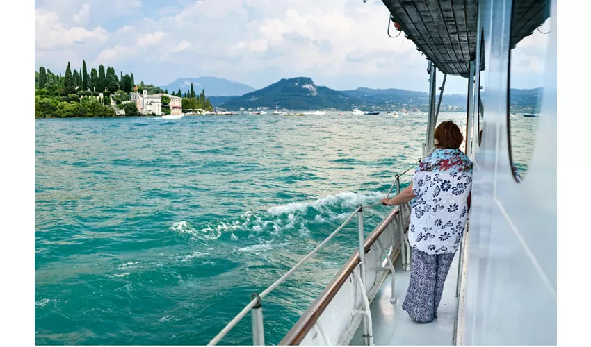 Lago de Garda: Excursión histórica en barco desde Peschiera del Garda