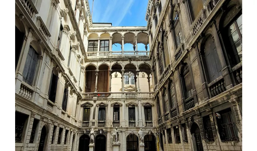 Palazzo Pisani: Venice's Highest Rooftop Terrace