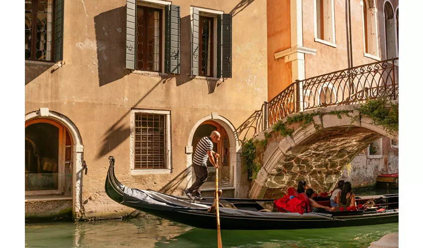 Venice: Shared Gondola Ride