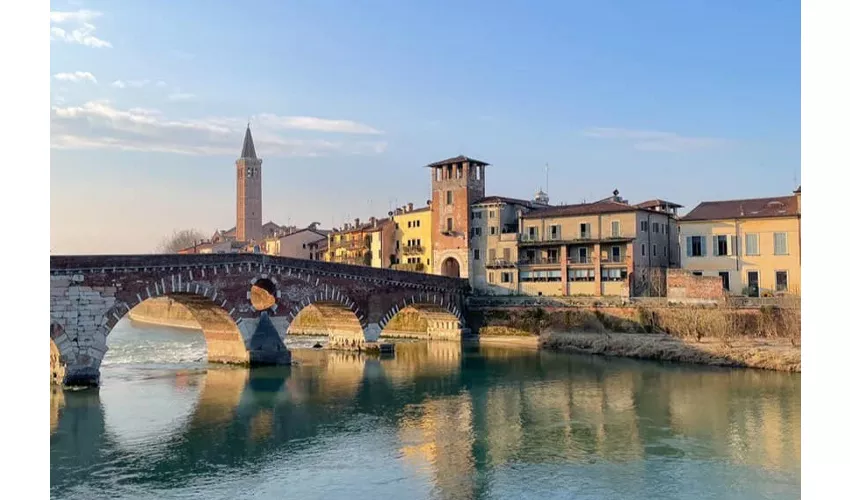 Verona Guided Walking Tour: History and Hidden Gems