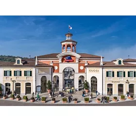 Serravalle Designer Outlet: Roundtrip Shuttle Transfer from Milan