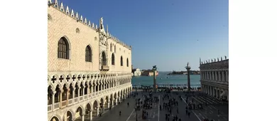 Doge's Palace: Secret Itinerary Guided Tour in Italian Or French